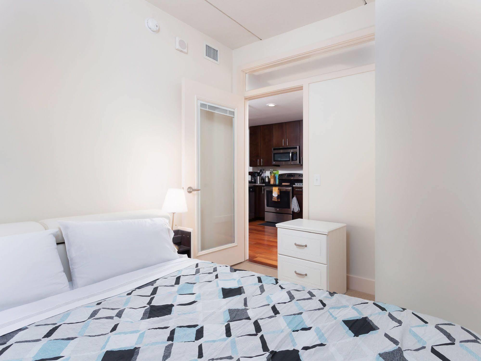 Fantastic Philly Fully Furnished Apartments Apartment *